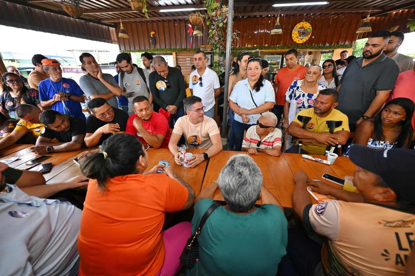 David Almeida propõe ampliar saúde na zona leste