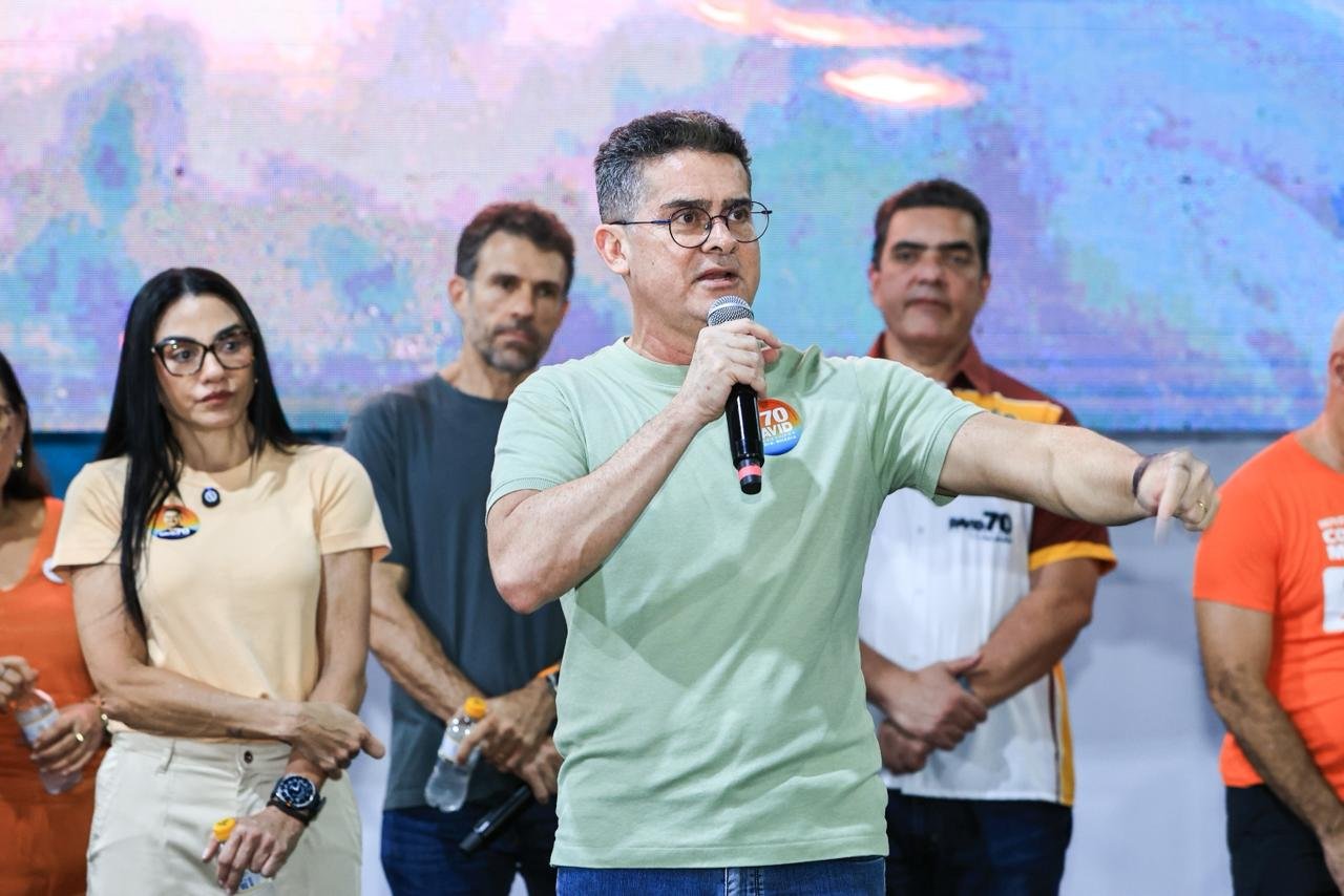 David Almeida questiona promoção em entregas estaduais