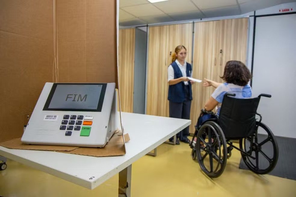Transporte gratuito para mobilidade reduzida no AM