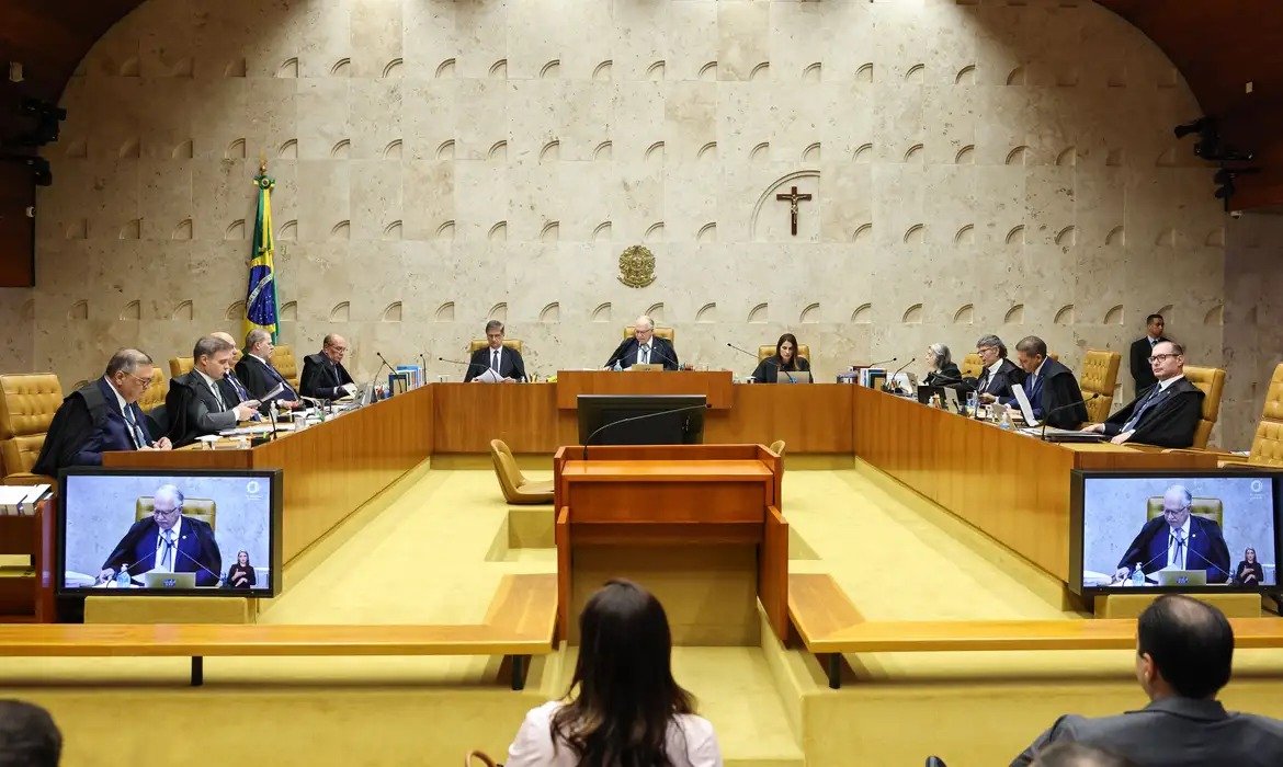 Fachin alerta ministros sobre legado e credibilidade institucional do STF