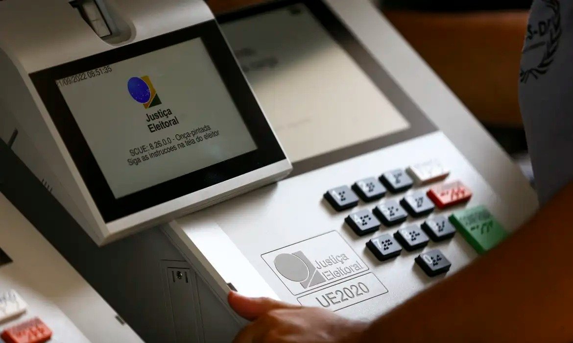 Eleições 2026: eleitor pode levar “colinha” para a urna